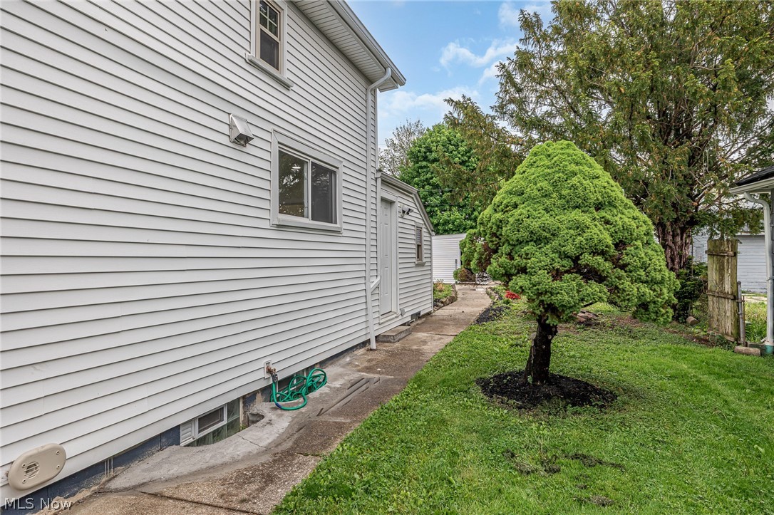 3229 W 52nd Street Cleveland OH 44102