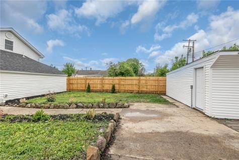 3229 W 52nd Street Cleveland OH 44102
