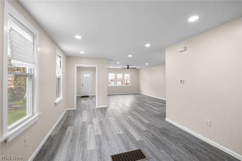 3229 W 52nd Street Cleveland OH 44102