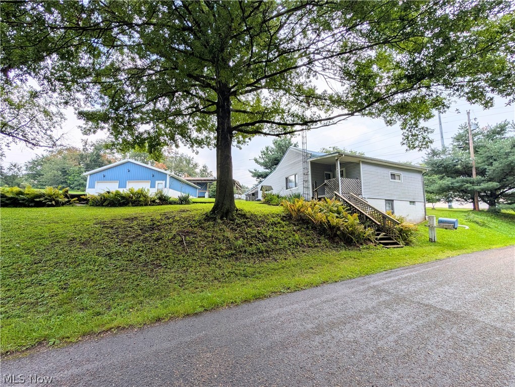 3086 Apollo Road SE Carrollton OH 44615