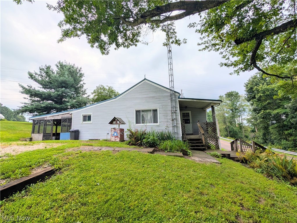 3086 Apollo Road SE Carrollton OH 44615