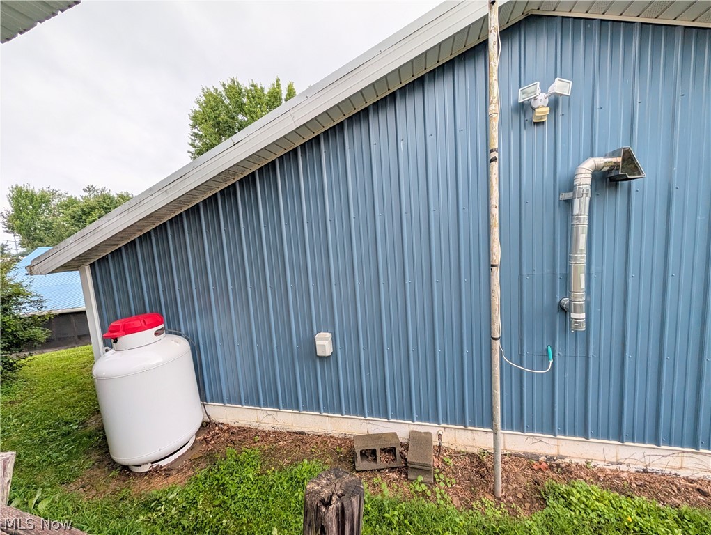 3086 Apollo Road SE Carrollton OH 44615