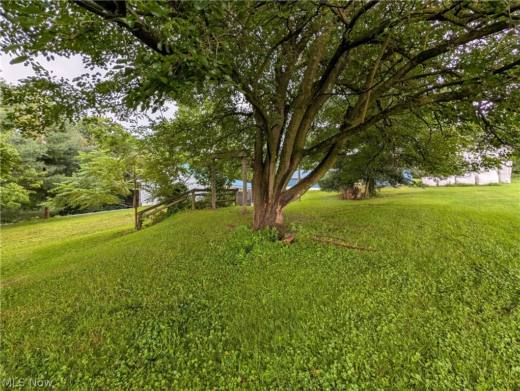 3086 Apollo Road SE Carrollton OH 44615