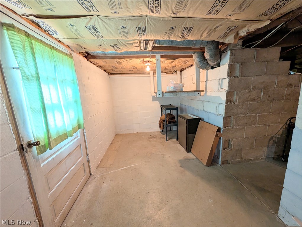 3086 Apollo Road SE Carrollton OH 44615