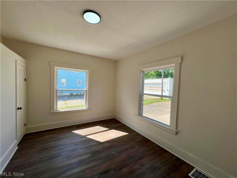15264 Broadway Avenue Maple Heights OH 44137