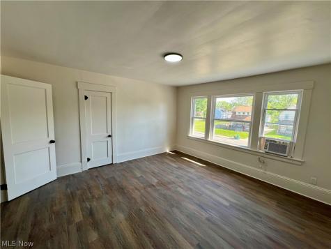 15264 Broadway Avenue Maple Heights OH 44137