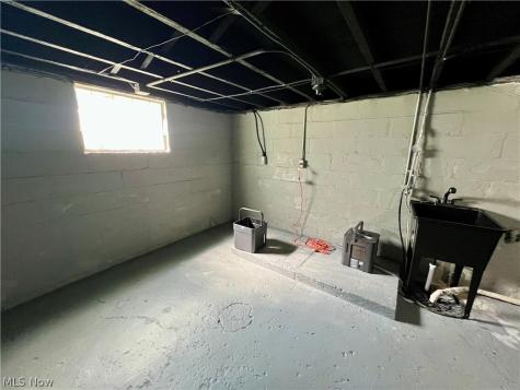 15264 Broadway Avenue Maple Heights OH 44137