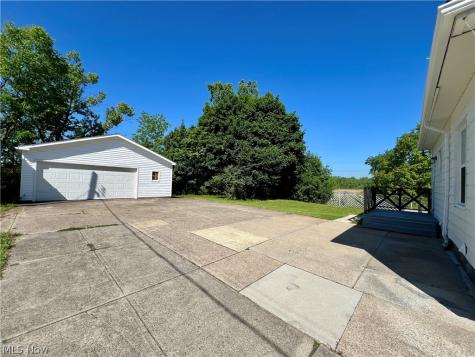 15264 Broadway Avenue Maple Heights OH 44137