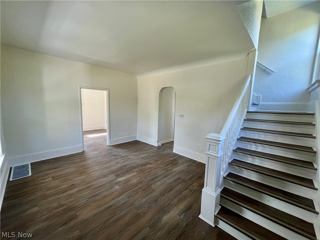 15264 Broadway Avenue Maple Heights OH 44137