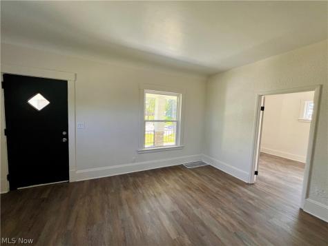 15264 Broadway Avenue Maple Heights OH 44137