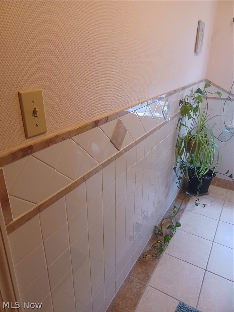 42 N Clover Avenue Niles OH 44446