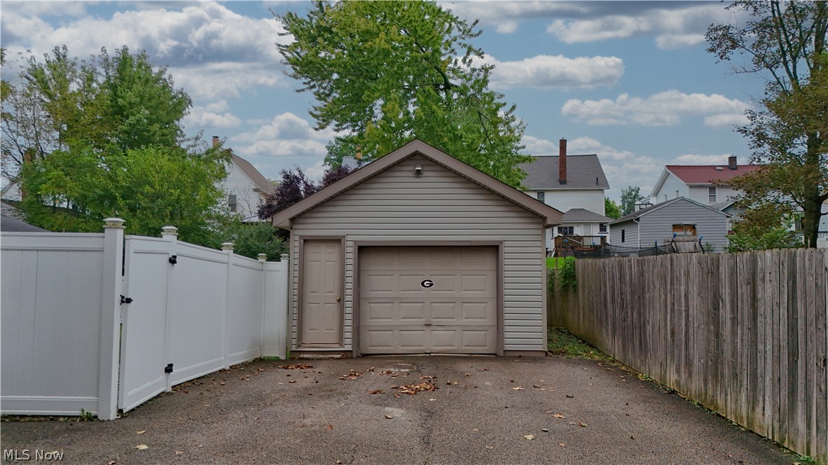 326 E Wilson Avenue Girard OH 44420