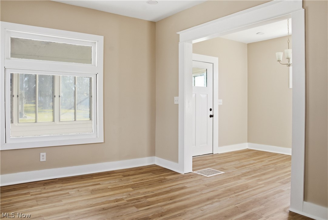 2016 Pointview Avenue Youngstown OH 44502