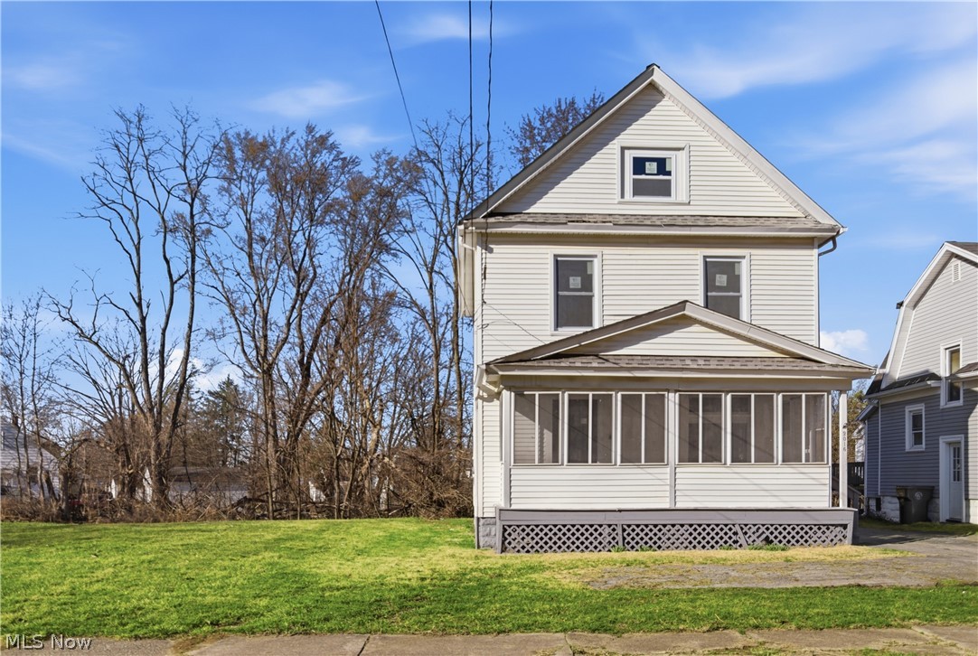 2016 Pointview Avenue Youngstown OH 44502