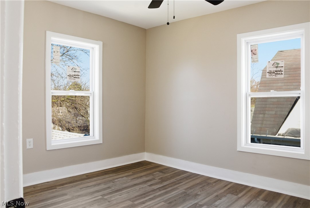 2016 Pointview Avenue Youngstown OH 44502