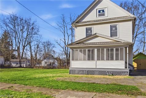 2016 Pointview Avenue Youngstown OH 44502