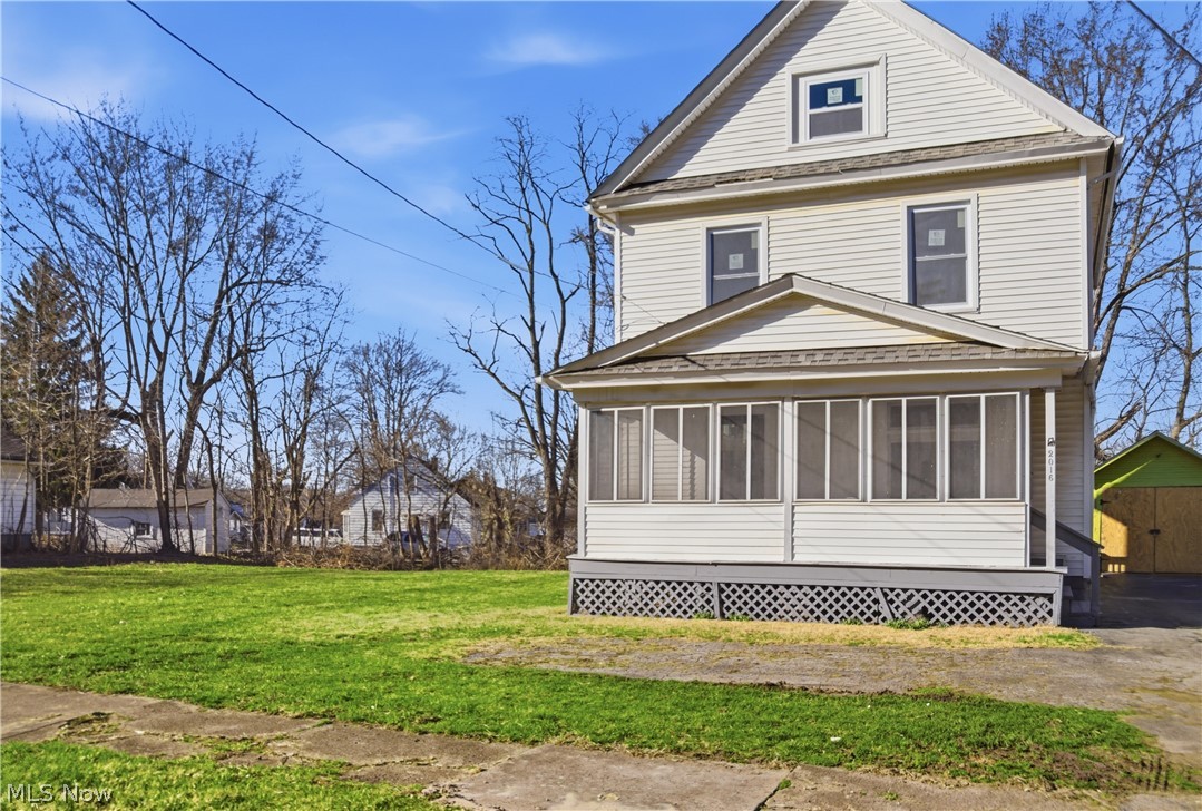 2016 Pointview Avenue Youngstown OH 44502