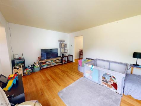 5972 Crossview Road Seven Hills OH 44131