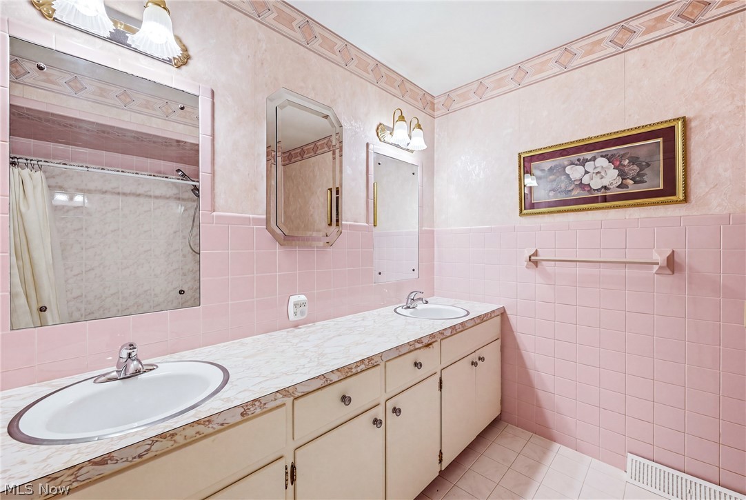 1255 N Union Avenue Salem OH 44460