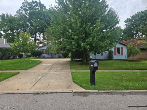 1240 Surfside Circle Aurora OH 44202