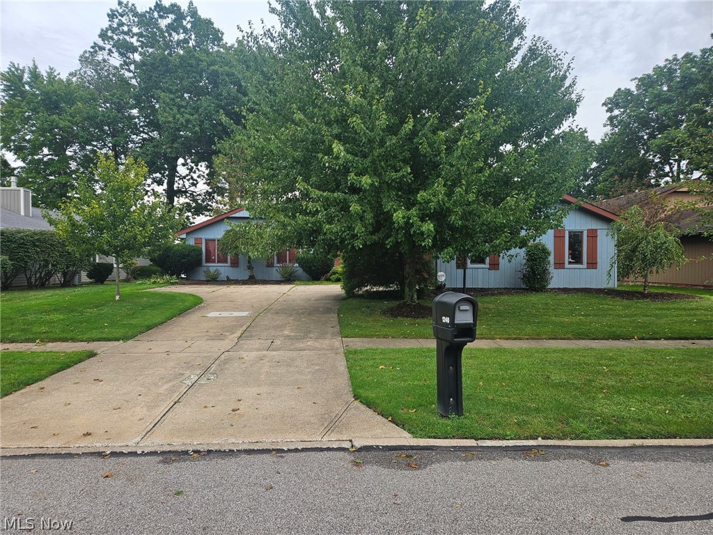 1240 Surfside Circle Aurora OH 44202