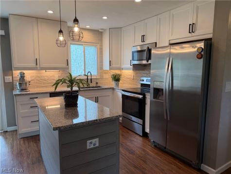 3318 Van Buren Drive Brunswick OH 44212