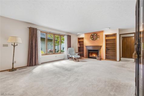 19407 Co Moor Boulevard Strongsville OH 44149