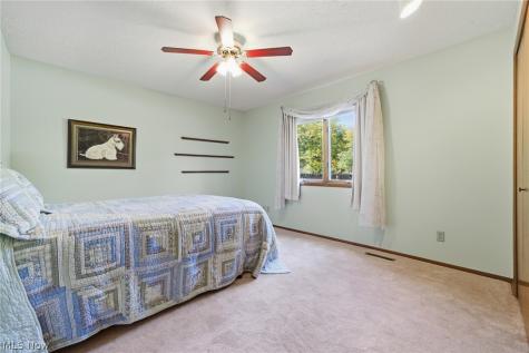 19407 Co Moor Boulevard Strongsville OH 44149