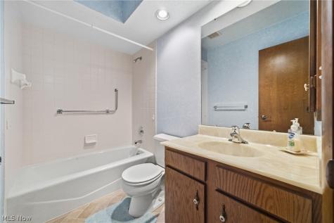 19407 Co Moor Boulevard Strongsville OH 44149