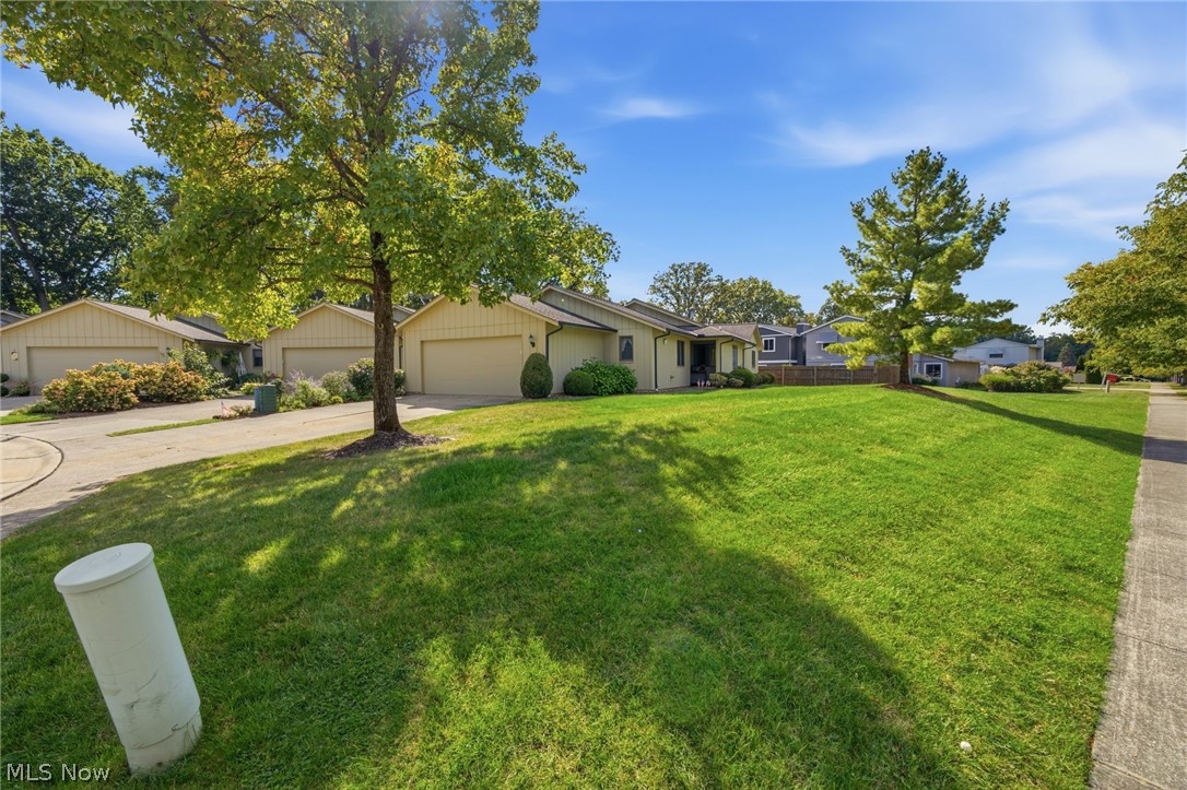 19407 Co Moor Boulevard Strongsville OH 44149