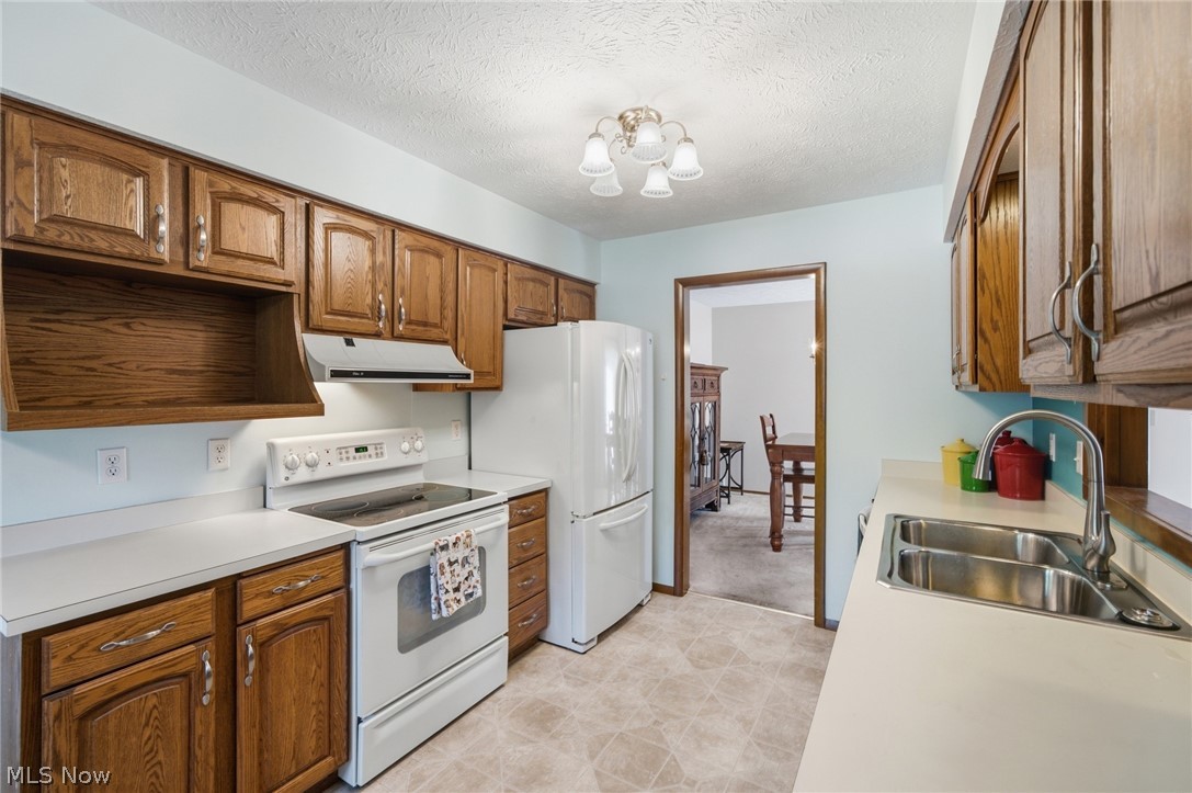 19407 Co Moor Boulevard Strongsville OH 44149