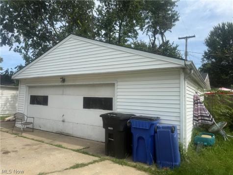 18011 Windward Road Cleveland OH 44119
