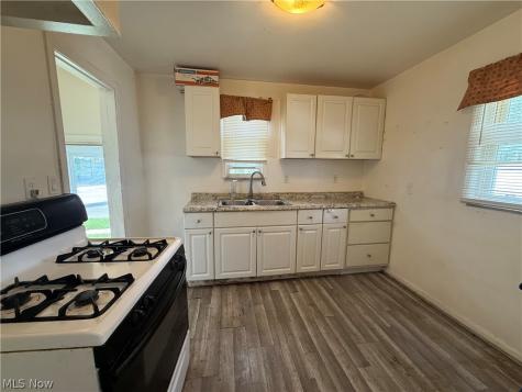 18011 Windward Road Cleveland OH 44119