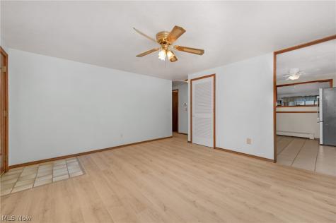 820 Longson Avenue Elyria OH 44035