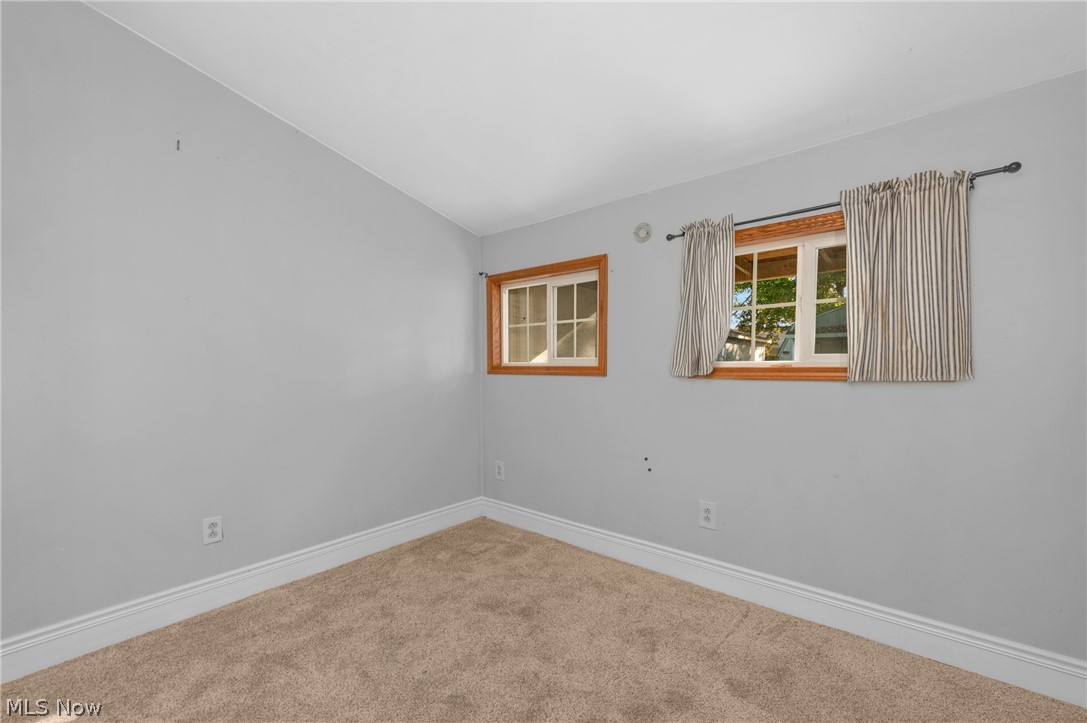 820 Longson Avenue Elyria OH 44035
