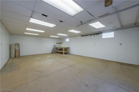 820 Longson Avenue Elyria OH 44035
