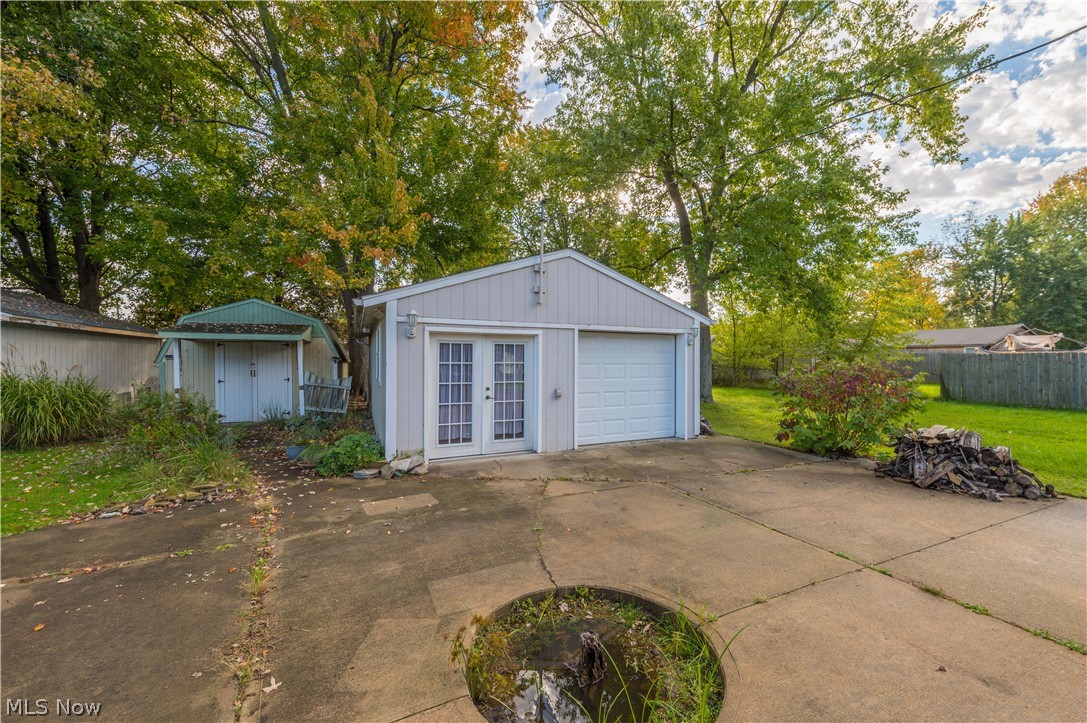 820 Longson Avenue Elyria OH 44035