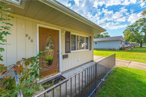 820 Longson Avenue Elyria OH 44035