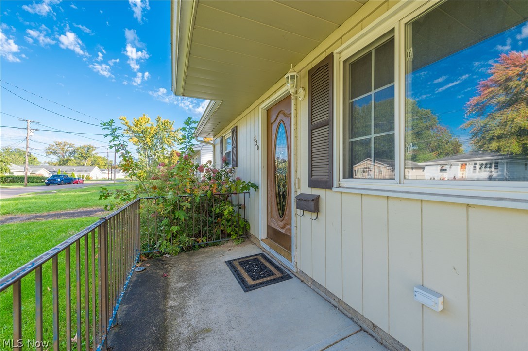 820 Longson Avenue Elyria OH 44035
