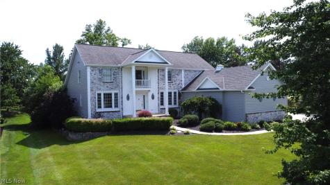 2740 S Canyon Trail Hinckley OH 44233