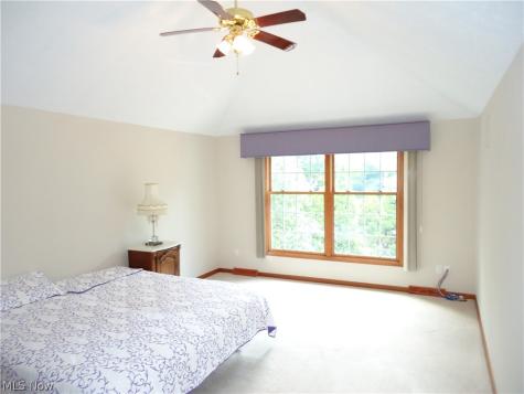 2740 S Canyon Trail Hinckley OH 44233