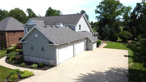 2740 S Canyon Trail Hinckley OH 44233