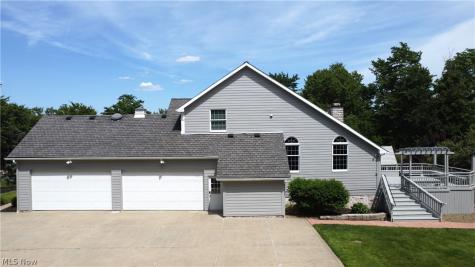 2740 S Canyon Trail Hinckley OH 44233