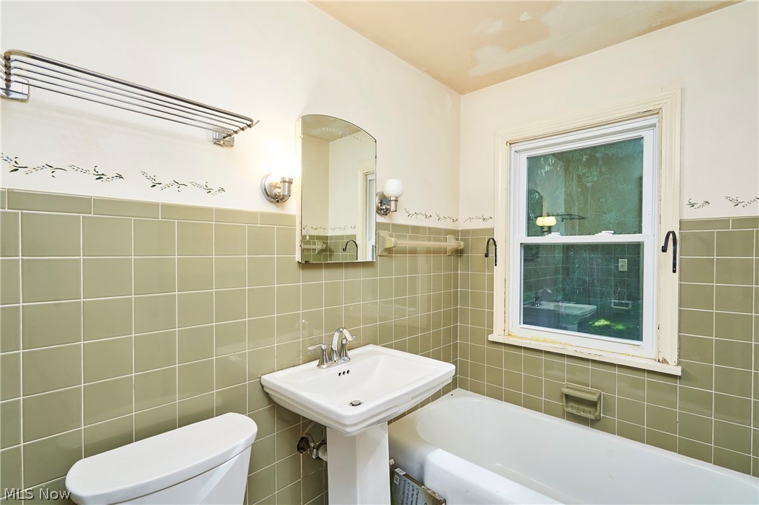 262 Lownsdale Avenue Akron OH 44313