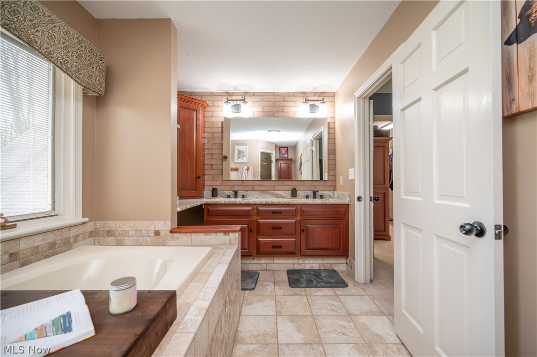 4306 Janell Court Canfield OH 44406