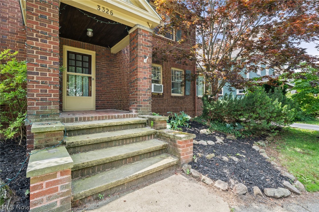 3326 Dellwood Road Cleveland Heights OH 44118