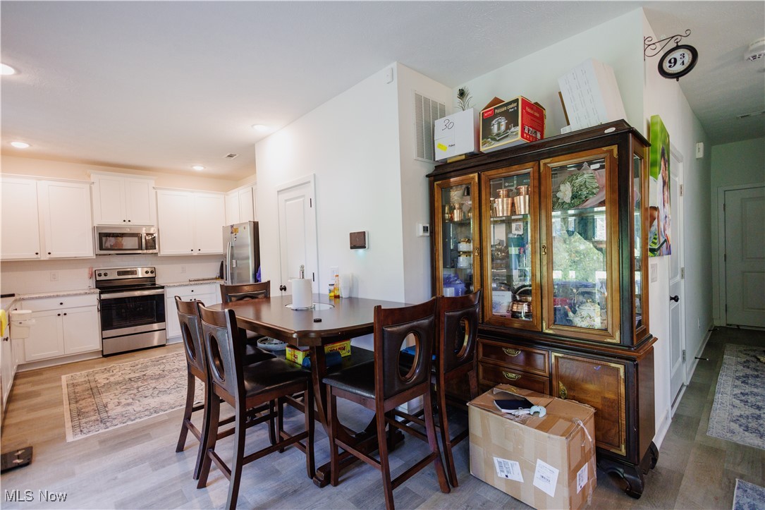 524 Auld Farm Circle Akron OH 44320