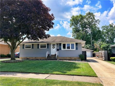 9001 Harrow Drive Parma OH 44129