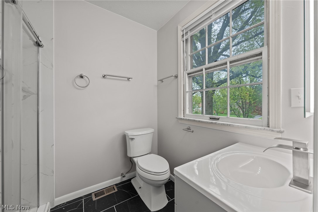 21204 Halworth Road Beachwood OH 44122
