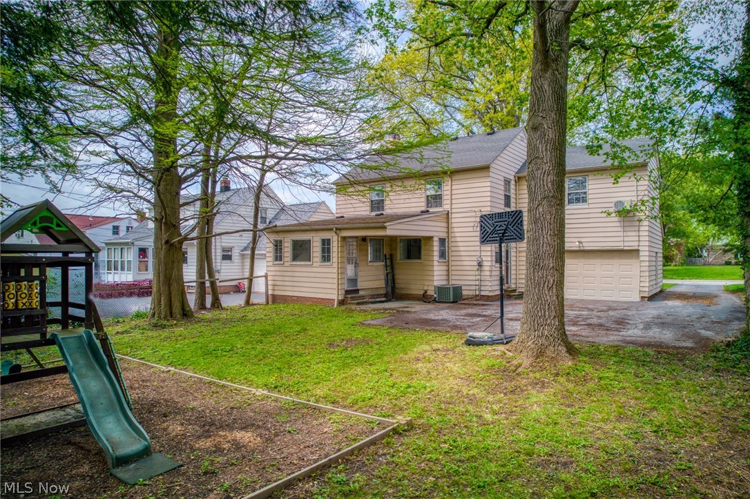 21204 Halworth Road Beachwood OH 44122